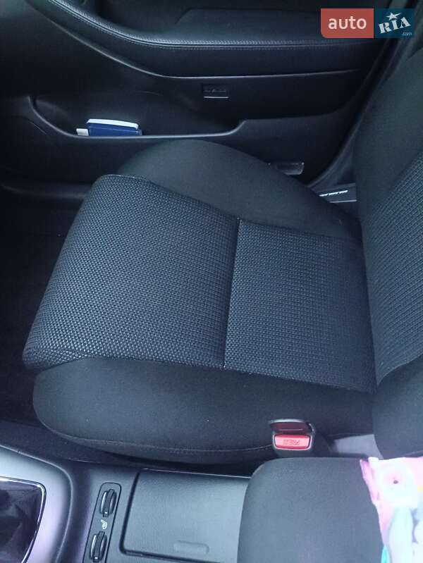 Універсал Toyota Avensis 2008 в Києві