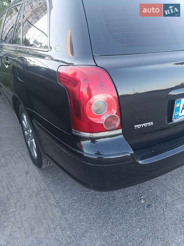 Універсал Toyota Avensis 2008 в Києві