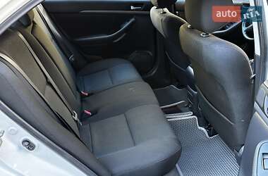Лифтбек Toyota Avensis 2008 в 