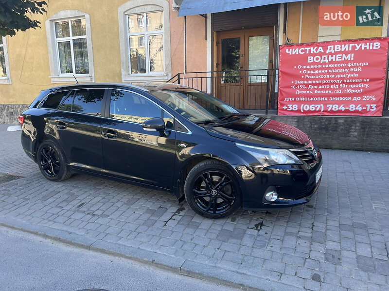 Универсал Toyota Avensis 2012 в Львове