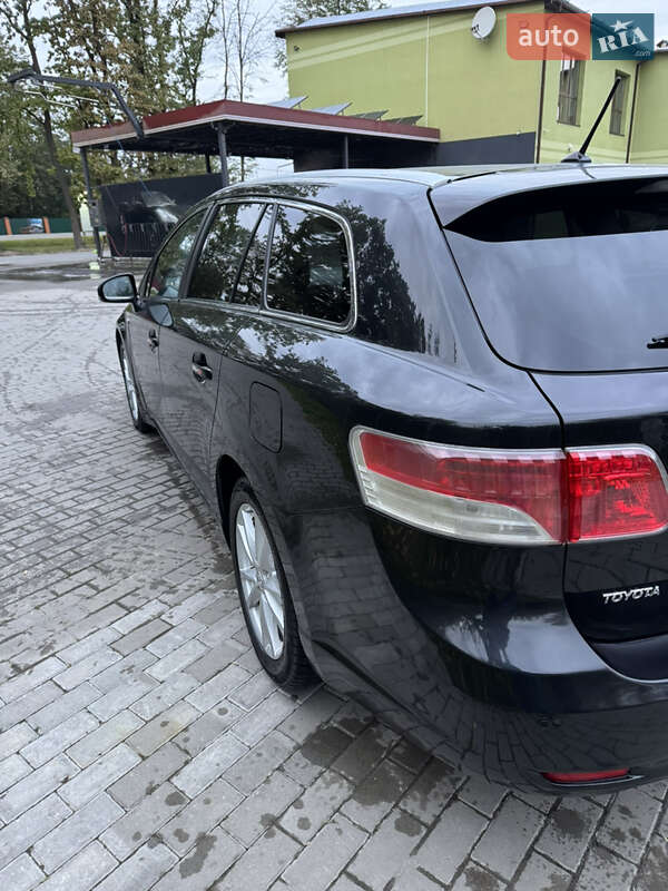 Універсал Toyota Avensis 2010 в Івано-Франківську фото 5 Універсал Toyota Avensis 2010 в Івано-Франківську