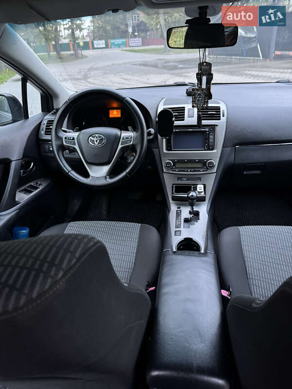 Універсал Toyota Avensis 2010 в Івано-Франківську фото 25 Універсал Toyota Avensis 2010 в Івано-Франківську