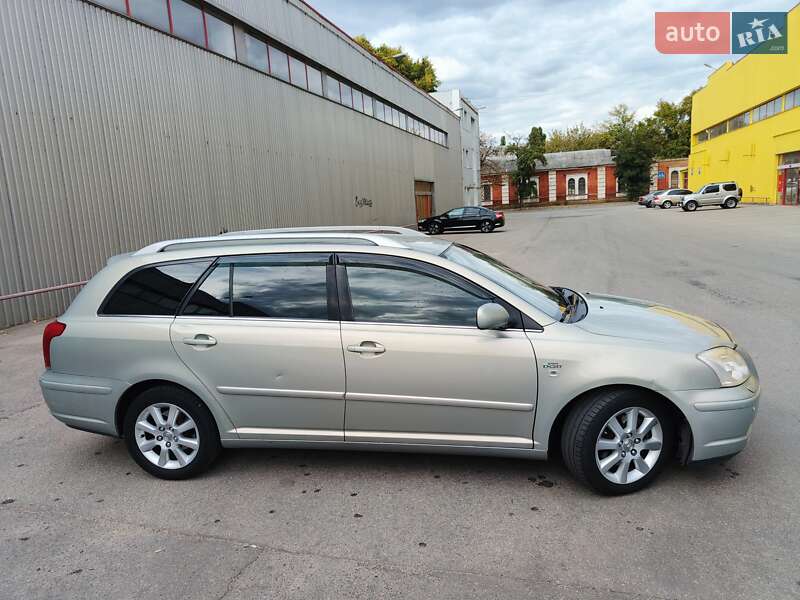 Универсал Toyota Avensis 2005 в Кропивницком