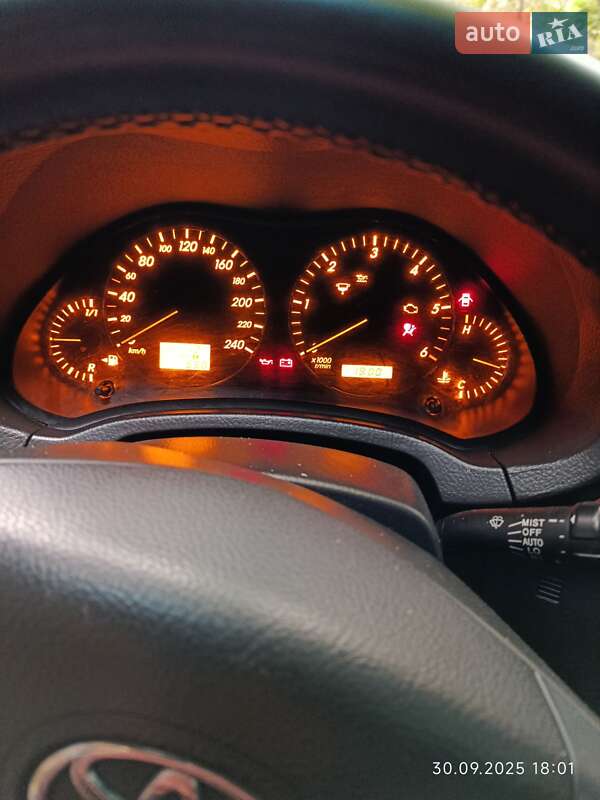 Лифтбек Toyota Avensis 2004 в Старых Петровцах фото 13 Лифтбек Toyota Avensis 2004 в Старых Петровцах