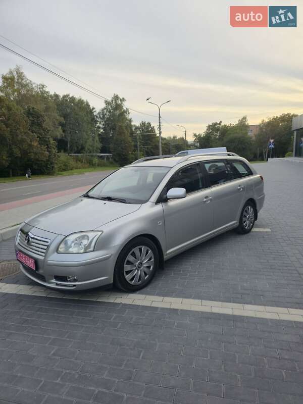 Универсал Toyota Avensis 2005 в Нововолынске