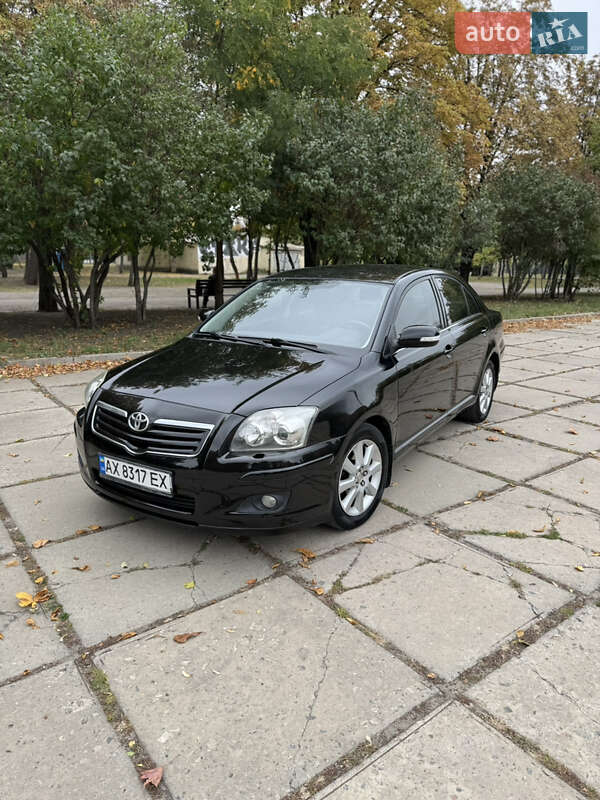 Седан Toyota Avensis 2008 в Харькове