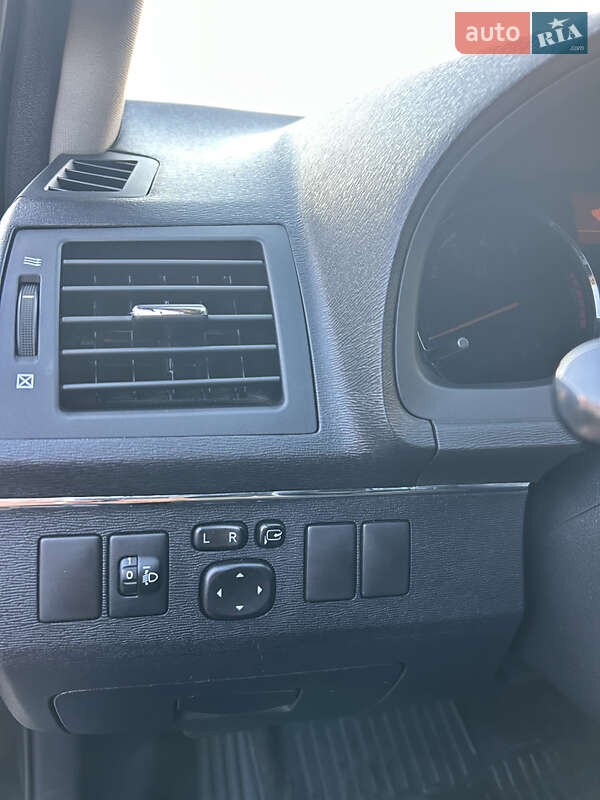 Седан Toyota Avensis 2010 в Броварах фото 15 Седан Toyota Avensis 2010 в Броварах