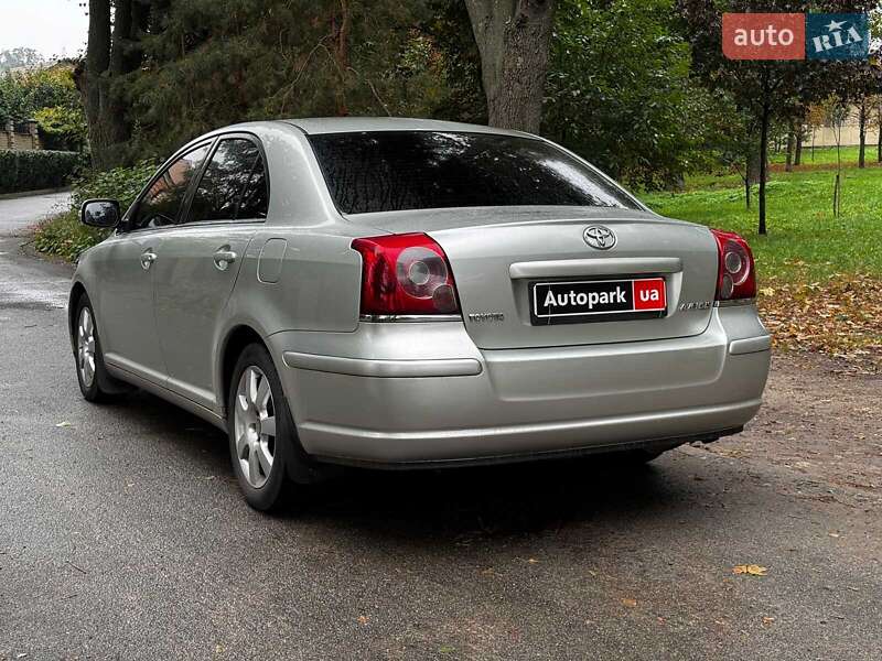 Седан Toyota Avensis 2007 в Киеве