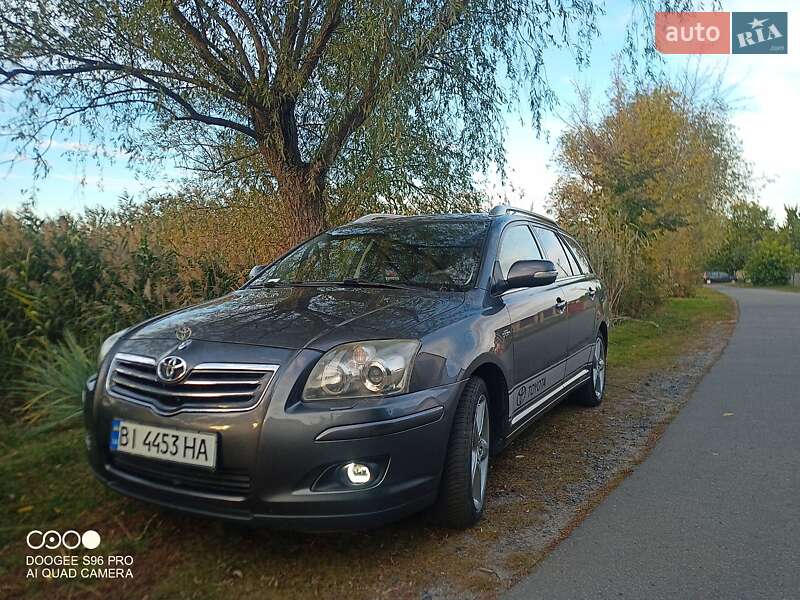 Универсал Toyota Avensis 2008 в Полтаве