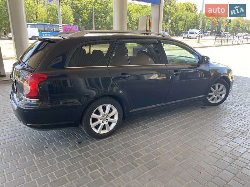 Универсал Toyota Avensis 2006 в Николаеве