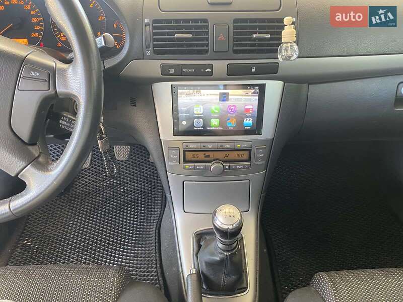 Универсал Toyota Avensis 2006 в Николаеве