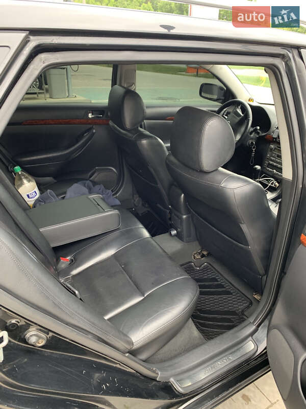 Универсал Toyota Avensis 2004 в Тернополе