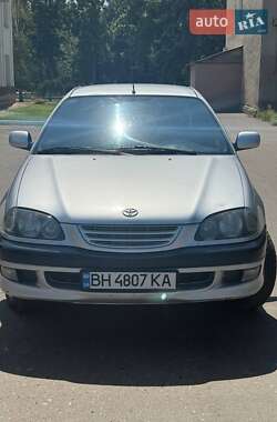 Седан Toyota Avensis 1997 в Одессе