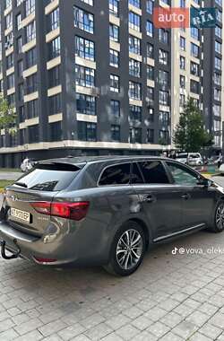 Универсал Toyota Avensis 2016 в 