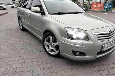 Універсал Toyota Avensis 2008 в Житомирі