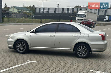 Седан Toyota Avensis 2005 в 