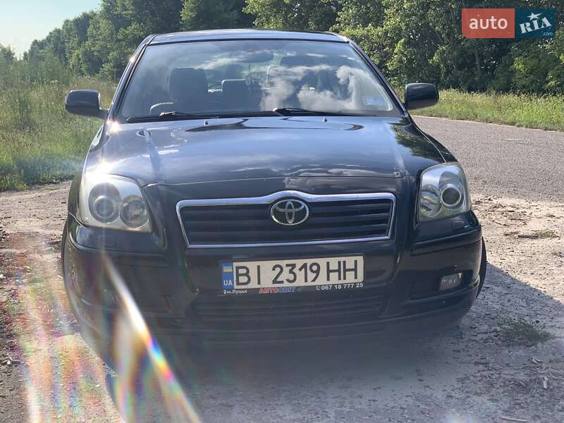 Лифтбек Toyota Avensis 2005 в Зенькове