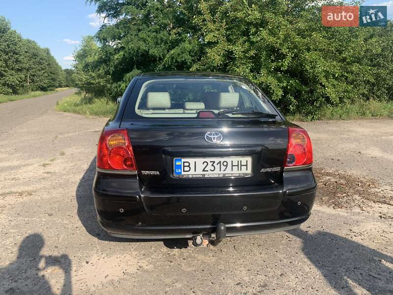 Лифтбек Toyota Avensis 2005 в Зенькове