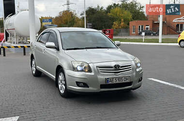 Седан Toyota Avensis 2008 в Днепре