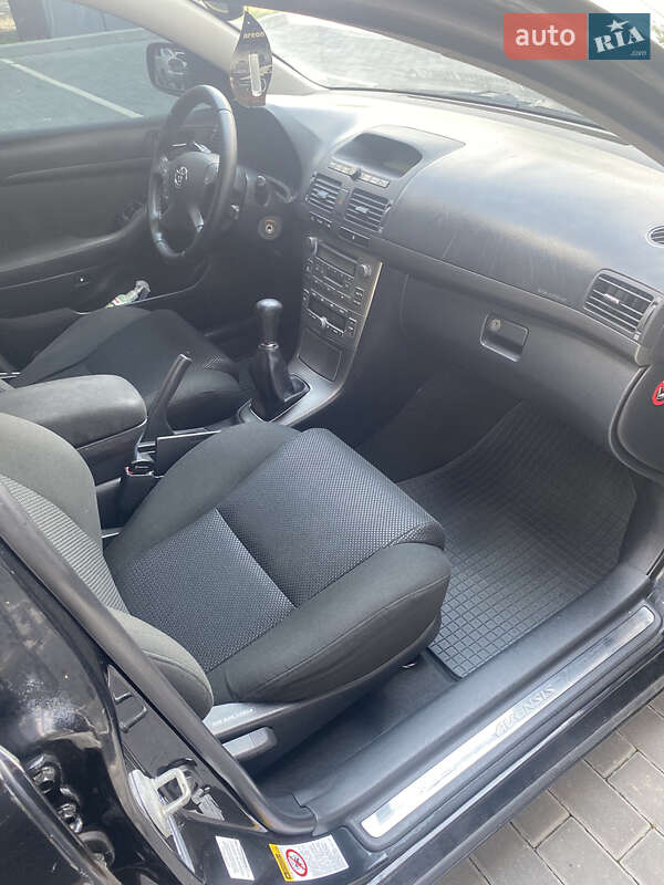 Универсал Toyota Avensis 2006 в Полтаве фото 13 Универсал Toyota Avensis 2006 в Полтаве