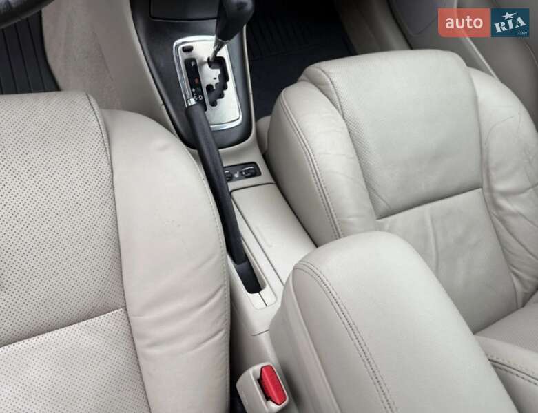 Седан Toyota Avensis 2003 в Львове фото 2 Седан Toyota Avensis 2003 в Львове