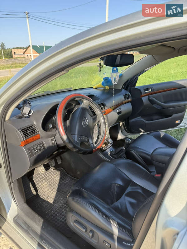 Лифтбек Toyota Avensis 2003 в Львове фото 8 Лифтбек Toyota Avensis 2003 в Львове