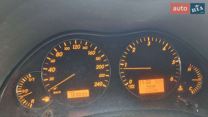 Седан Toyota Avensis 2007 в Львові