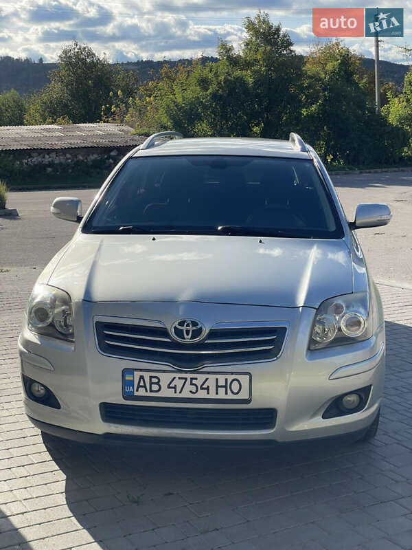 Универсал Toyota Avensis 2007 в Могилев-Подольске