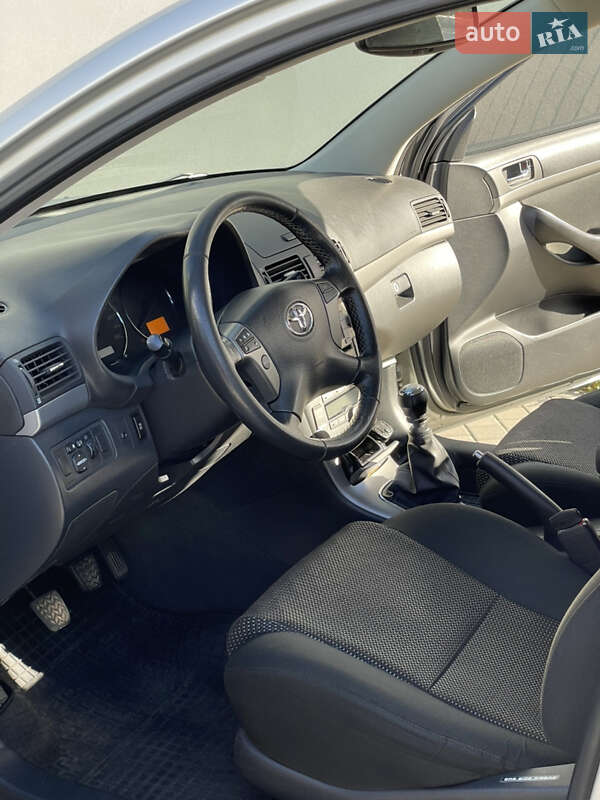 Универсал Toyota Avensis 2007 в Могилев-Подольске