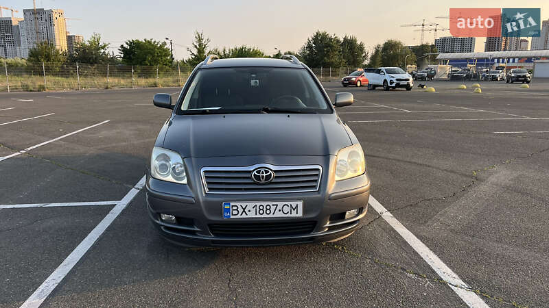 Универсал Toyota Avensis 2004 в 