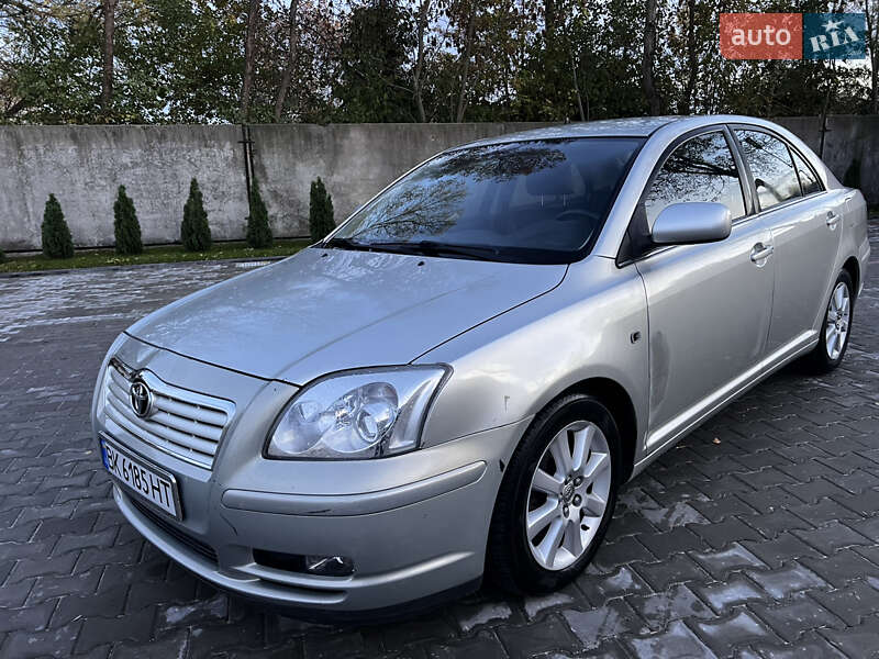 Лифтбек Toyota Avensis 2005 в Костополе