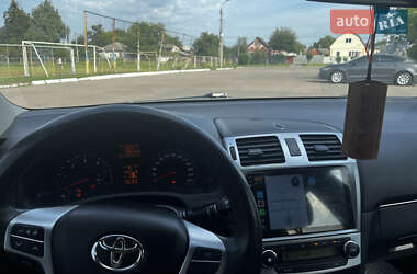 Универсал Toyota Avensis 2012 в Прилуках