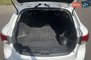 Универсал Toyota Avensis 2012 в 