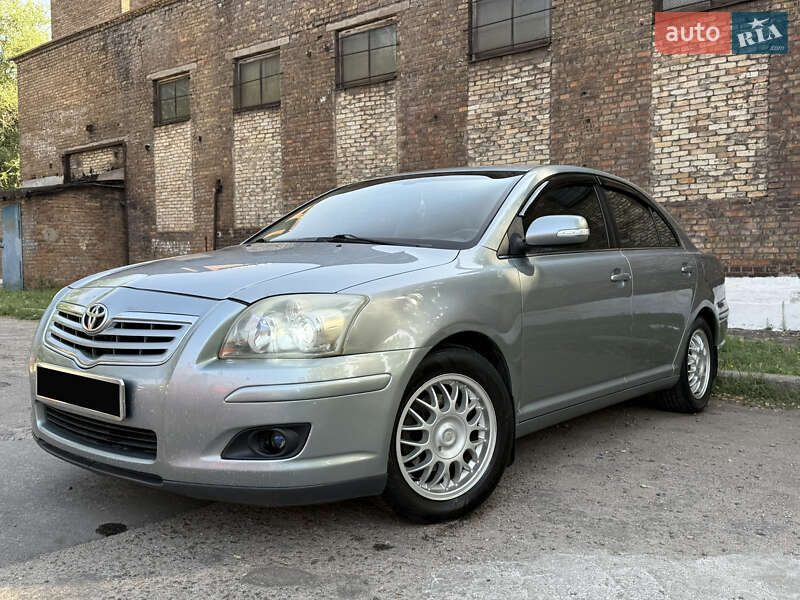 Седан Toyota Avensis 2007 в Запорожье