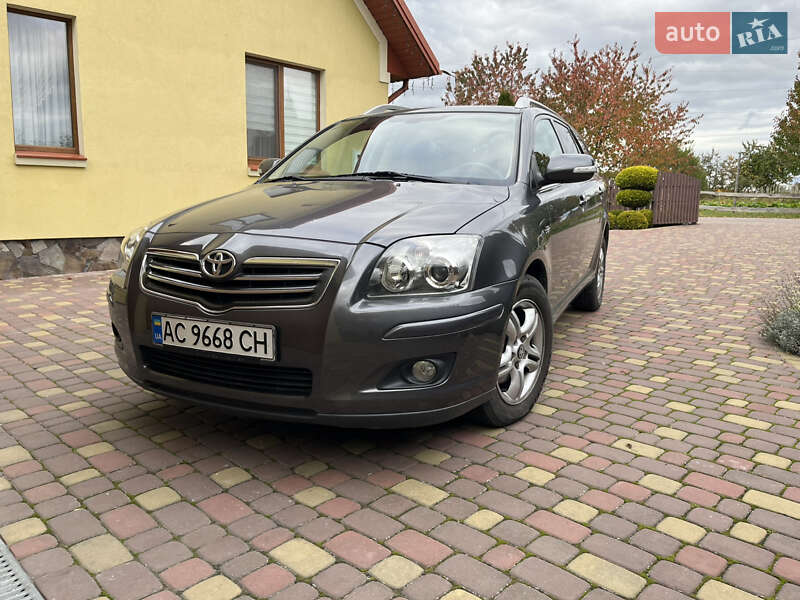Универсал Toyota Avensis 2006 в Владимире