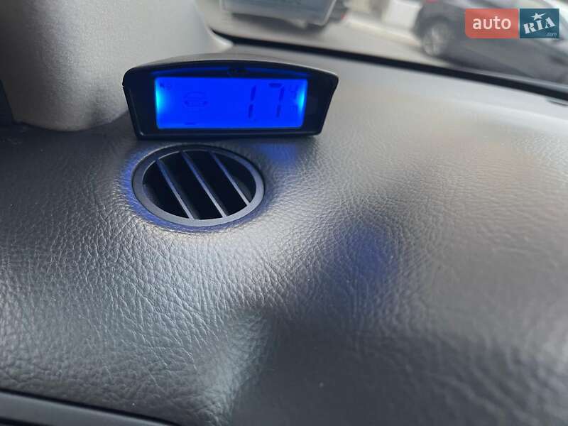 Универсал Toyota Avensis 2005 в Киеве фото 14 Универсал Toyota Avensis 2005 в Киеве