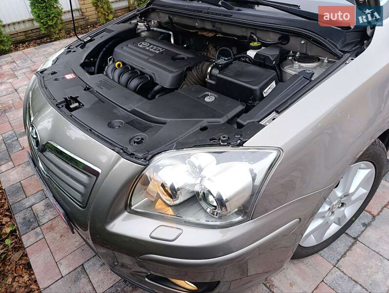 Универсал Toyota Avensis 2007 в Сарнах