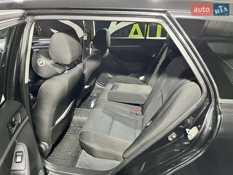 Універсал Toyota Avensis 2008 в Львові