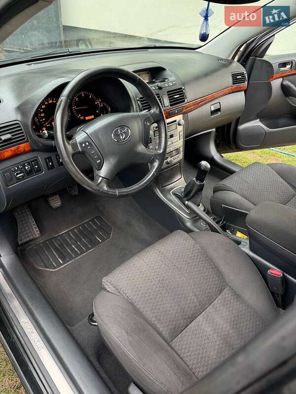 Універсал Toyota Avensis 2004 в Шептицькому