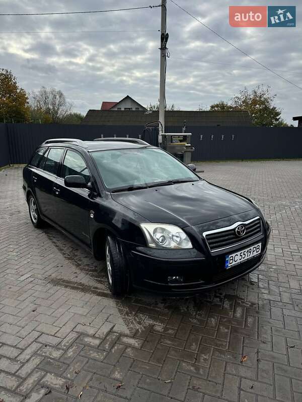 Універсал Toyota Avensis 2004 в Шептицькому