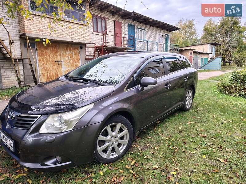 Универсал Toyota Avensis 2009 в Фастове