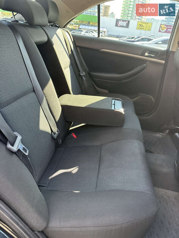 Седан Toyota Avensis 2007 в Одесі