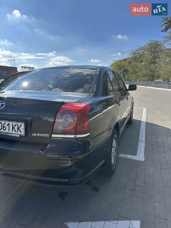 Седан Toyota Avensis 2007 в Одесі