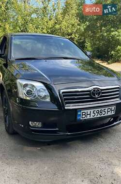 Седан Toyota Avensis 2003 в 