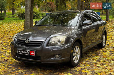 Седан Toyota Avensis 2008 в Киеве