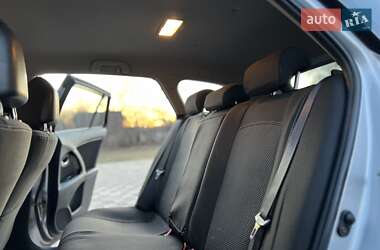 Универсал Toyota Avensis 2012 в 
