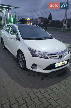 Універсал Toyota Avensis 2015 в Києві