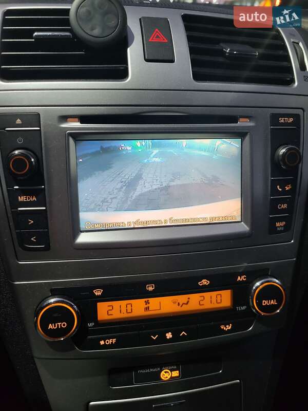 Универсал Toyota Avensis 2015 в Киеве фото 15 Универсал Toyota Avensis 2015 в Киеве
