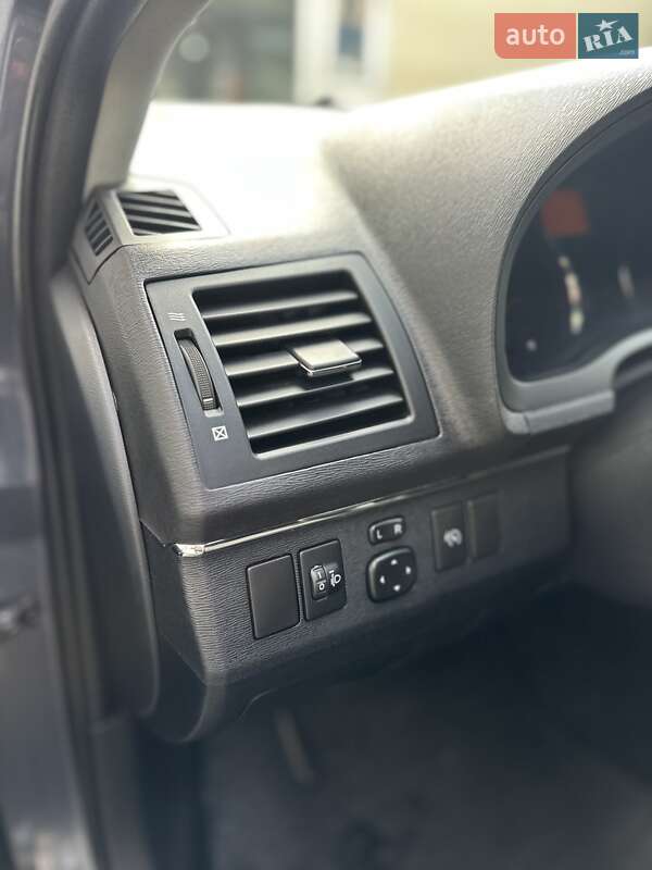 Универсал Toyota Avensis 2010 в Одессе