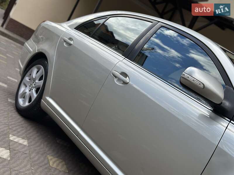 Седан Toyota Avensis 2007 в Дрогобичі